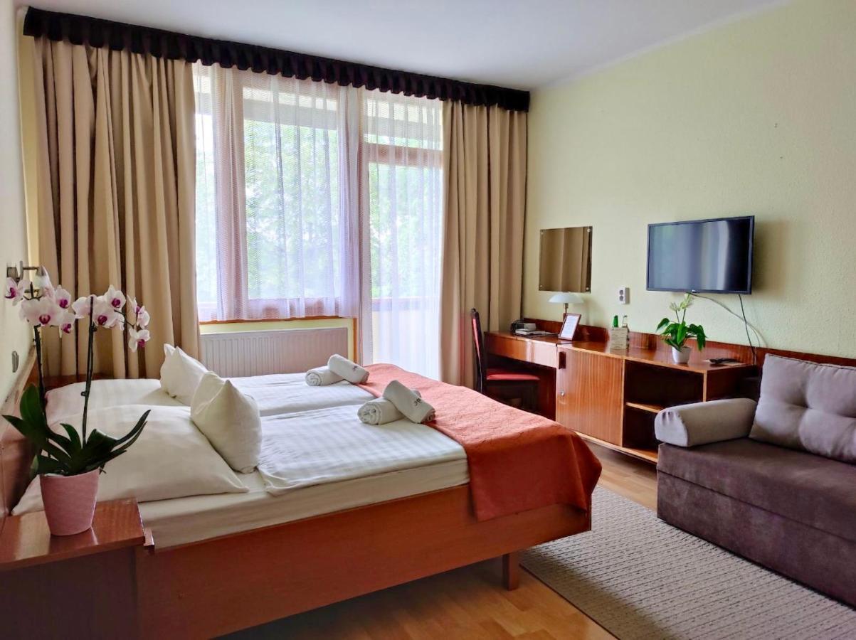 Apartman Hotel Bük Extérieur photo
